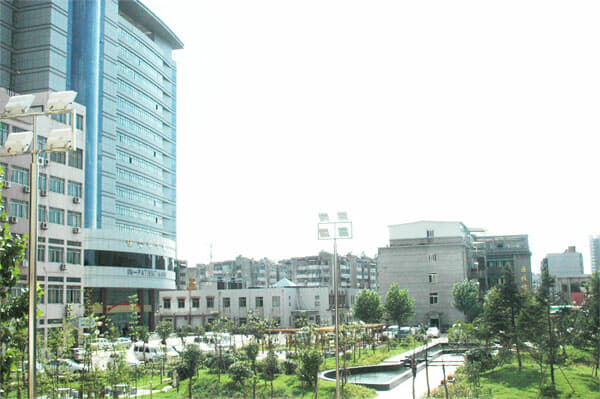 徐州矿务集团总医院眼科:准分子技术