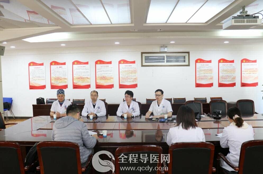 徐州市三院心脏团队于长城心脏病学大会CTO论坛直播超高难度冠心病介入手术